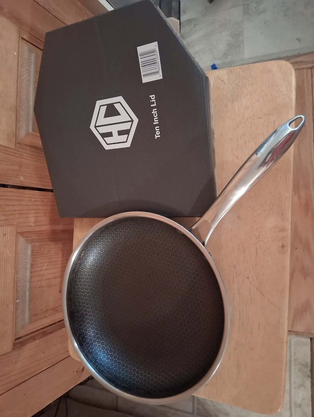 HexClad 10” Hybrid Nonstick Frying Pan Stainless Steel Skillet w/ Lid